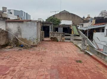 PH · 66m² · 2 Ambientes · Venta PH a Refaccionar 3 Ambientes Terraza Flores