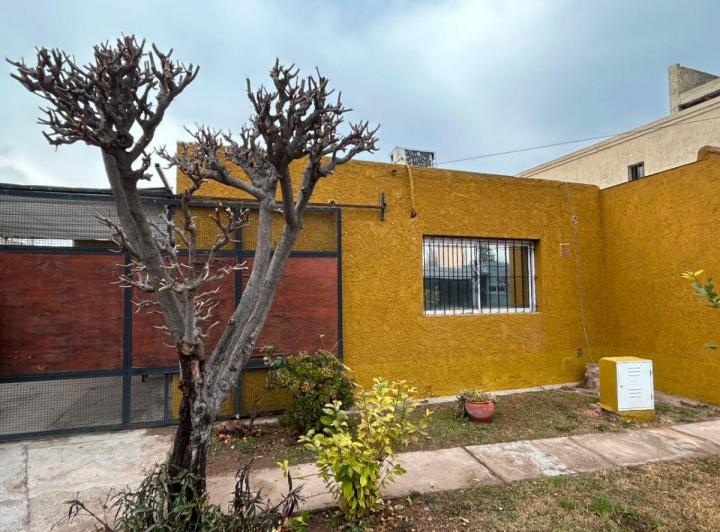 Casa · 70m² · 3 Ambientes · 1 Cochera