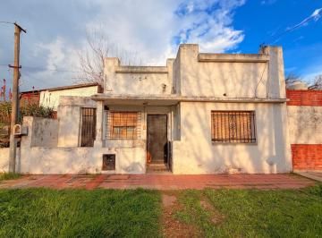 Casa · 58m² · 3 Ambientes · Casa en Venta en Remedios de Escalada Lanus 3 Ambientes