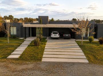 Casa · 208m² · 5 Ambientes · 2 Cocheras · Casa en Venta - El Campo Fincas Exclusivas Cardales