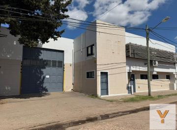 Edificio · 1000m² · 6 Ambientes · 4 Cocheras · Edificio Comercial en Venta - Oficinas - Baños - Cochera - 1.000 m² - Ituzaingó