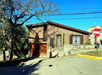 Casa de 4 ambientes, Unquillo · Una Casa Increible Para Disfrutarla con Familia y Amigos.