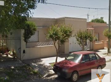 Casa · 120m² · 5 Ambientes · 1 Cochera · Casa en Venta - 2 Dorm. 1 Baño - Departamento - 333 m² - Junín