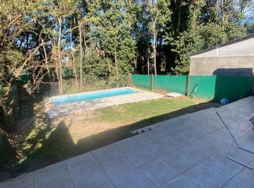 Casa · 2 Dormitorios · 1 Cochera · Villa Catalina | Casa 2 Dorm. con Pileta y Amplio Terreno | 500 m²