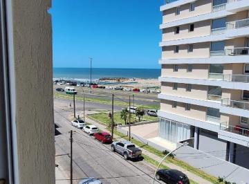 Departamento · 30m² · 1 Ambiente · Alquiler Monoambiente con Vista Lateral Al Mar en La Perla