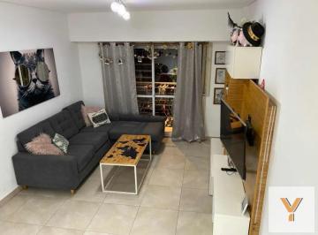 Departamento · 75m² · 3 Ambientes · 1 Cochera · Departamento en Venta - 2 Dorm. 2 Baños - 75 m² - Banfield