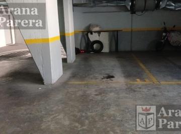 Garage · 12m² · Cochera 1er Piso con Rampa, Muy Comoda en Villa Urzquiza!