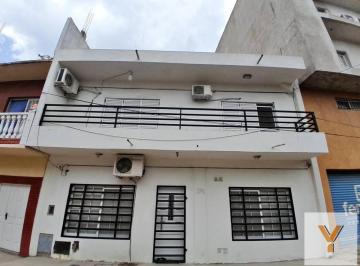 Casa · 180m² · 3 Ambientes · Casa en Venta - 2 Dorm. 1 Baño - Villa Celina