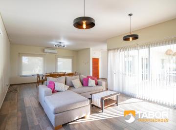 Casa · 300m² · 6 Ambientes · 4 Cocheras · Casa en Siete Soles - 3 Hab - 2 Baños - Gran Patio - Malagueño