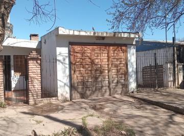 Casa · 131m² · 7 Ambientes · Venta Casa 4 Dorm. Apto Credito