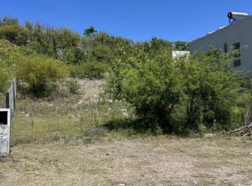 Terreno · 482m² · 1 Cochera · Lote en Colinas de La Deseada - 482 m²