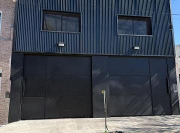 Bodega-Galpón · 222m² · 2 Ambientes · Alquiler Galpon a Estrenar en Barrio San Martín