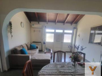 PH · 81m² · 4 Ambientes · 1 Cochera · PH en Venta - 3 Dorm. 2 Baños - Cochera - 81 m² - Tandil
