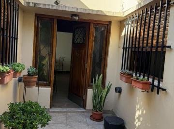 PH · 77m² · 4 Ambientes · PH en Venta - 2 Dorm. 1 Baño - Morón