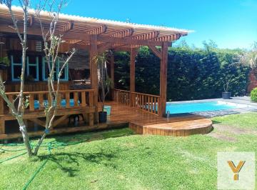 Casa · 200m² · 5 Ambientes · 4 Cocheras · Casa en Alquiler Temporario - 5 Ambientes - Mar del Plata