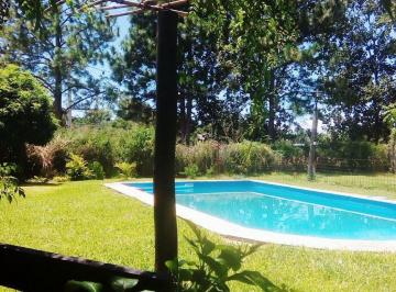 Quinta vacacional · 72m² · 2 Dormitorios · 1 Cochera · Oportunidad! Casa Quinta en Venta en Rincón