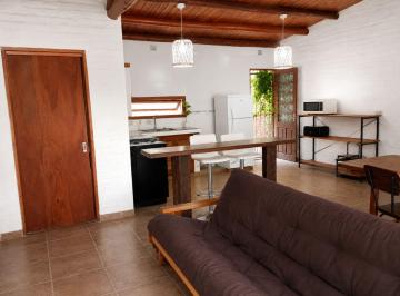 Casa · 75m² · 3 Ambientes · 1 Cochera · Casa con Pileta en Sauce Viejo