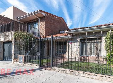 Casa · 260m² · 8 Ambientes · 1 Cochera · Venta Casa 8 Ambientes Ramos Mejía