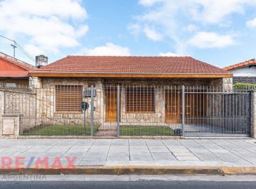 Casa · 127m² · 3 Ambientes · 1 Cochera · Venta Casa 3 Ambientes San Justo