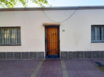 Casa · 218m² · 3 Ambientes · Venta Casa Mas Departamento V. Nueva Apto Credito!