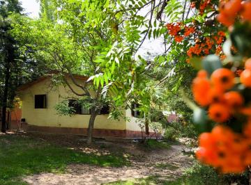 Casa · 75m² · 4 Ambientes · 2 Cocheras · Hermosa Casa Amoblada en Las Carditas Potrerillos