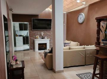 Casa · 167m² · 4 Ambientes · 1 Cochera · Venta Casa Saavedra 4 Amb 2 Cocheras y Terraza