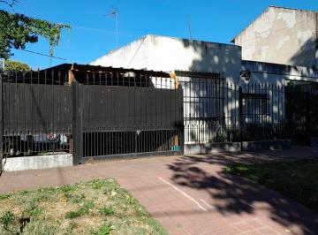 Casa · 200m² · 4 Ambientes · 2 Cocheras · Venta 2 Casa Lomas de Zamora Mismo Terreno