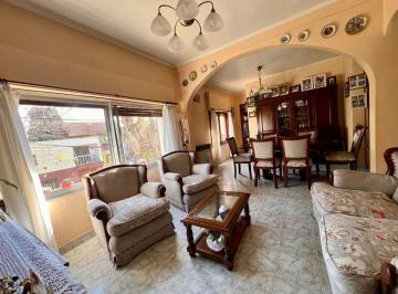 Casa · 168m² · 5 Ambientes · 1 Cochera · Casa 5 Ambientes en Venta en Lomas de Zamora