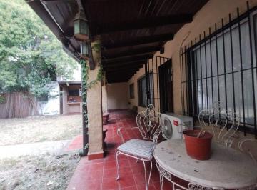 Casa · 140m² · 4 Ambientes · Venta Casa con Gran Terreno - Tigre
