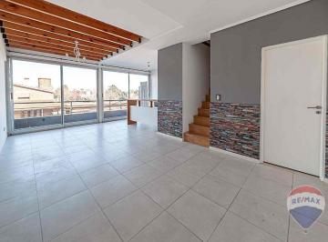 Departamento · 75m² · 3 Ambientes · 1 Cochera · Venta - 3 Amb. en 2 Plantas + Cochera - Pilar