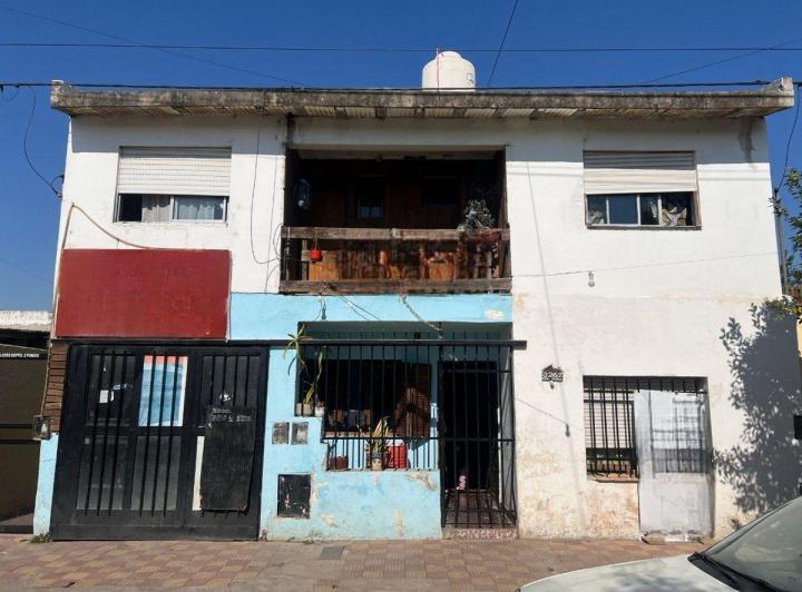 Casa · 160m² · 7 Ambientes · 1 Cochera