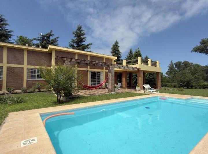 Casa · 116m² · 3 Ambientes · 1 Cochera