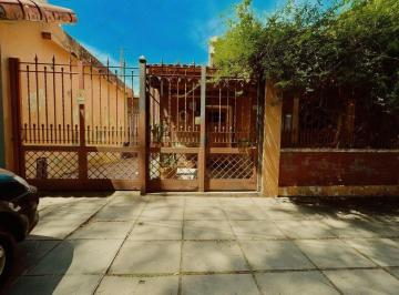 PH · 72m² · 4 Ambientes · 1 Cochera · Venta PH Tipo Casa 4 Amb - Luis Guillon