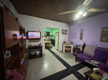 Casa · 200m² · 4 Ambientes · 2 Cocheras · Venta Casa Cochera Jardin Quincho Pileta Gon Catan