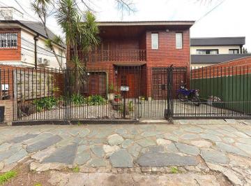 Casa · 320m² · 7 Ambientes · 2 Cocheras · Venta Casa 7 Amb. Jardin y Garage - Adrogué