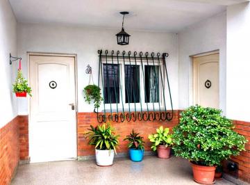 PH · 108m² · 3 Ambientes · 1 Cochera · PH Al Frente 3 Amb Cochera Jardin - Apto Credito