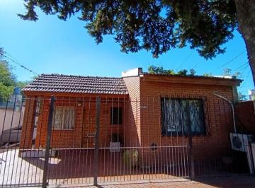 Casa · 128m² · 4 Ambientes · 2 Cocheras · Venta Casa 4 Amb + Dpto 2amb C/ Cochera en Merlo