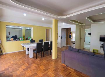 Departamento · 151m² · 5 Ambientes · Venta Departamento 5 Ambientes Frente Centro
