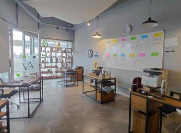 Oficina comercial · 55m² · 1 Cochera · Local Comercial - Oficina 2° Piso Verdi 57 Ruta 8