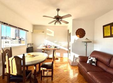 Departamento · 58m² · 3 Ambientes · Alquiler Departamento 3 Ambientes Luminoso Caba