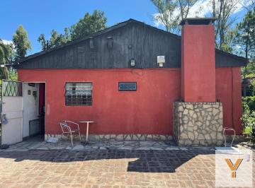 Casa · 60m² · 3 Ambientes · 4 Cocheras · Casa en Venta - 2 Dorm. 2 Baños - Cochera - 1.600 - La Lonja