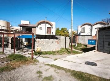 Casa · 130m² · 6 Ambientes · 1 Cochera · Duplex en Venta - B° 12 de Junio Oportunidad