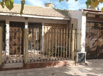 Casa · 110m² · 2 Ambientes · 1 Cochera · Venta Casa en Bermejo Guymallen