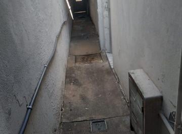 PH · 44m² · 3 Ambientes · Casa de Pasillo en Venta. Zona Azcuenaga