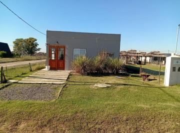 Quinta vacacional · 109m² · 3 Dormitorios · Venta Casa Quinta Lote Gral. Rodriguez 4 Ambientes