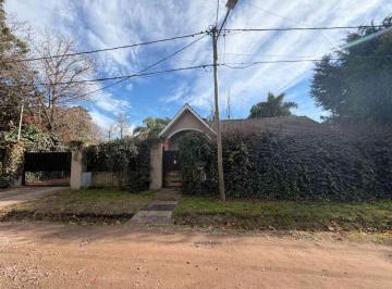 Casa · 97m² · 4 Ambientes · 1 Cochera · Excelente Casa en Parque Leloir Alquiler Anual