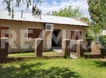 Casa · 100m² · 3 Ambientes · 2 Cocheras · Casa en Venta 2 Dormotorios Pileta Lago Pellegrini