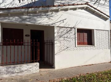 Casa · 125m² · 2 Ambientes · 1 Cochera · Casa en Barrio Guadalupe