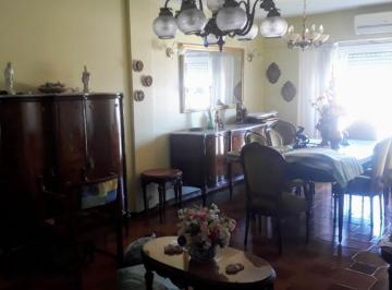 Departamento · 80m² · 4 Ambientes · Departamento en Venta - 3 Dorm. 1 Baño - 82 m² - Caseros