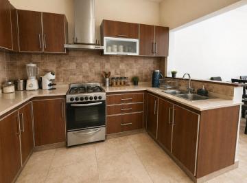 PH · 120m² · 4 Ambientes · PH Venta 4 Ambientes Santos Lugares Quincho Jardin